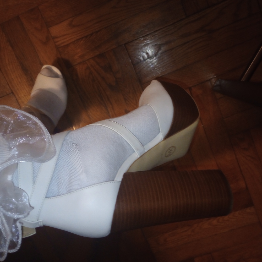MICHAEL Michael Kors Platform Sandals. Make An Offer.